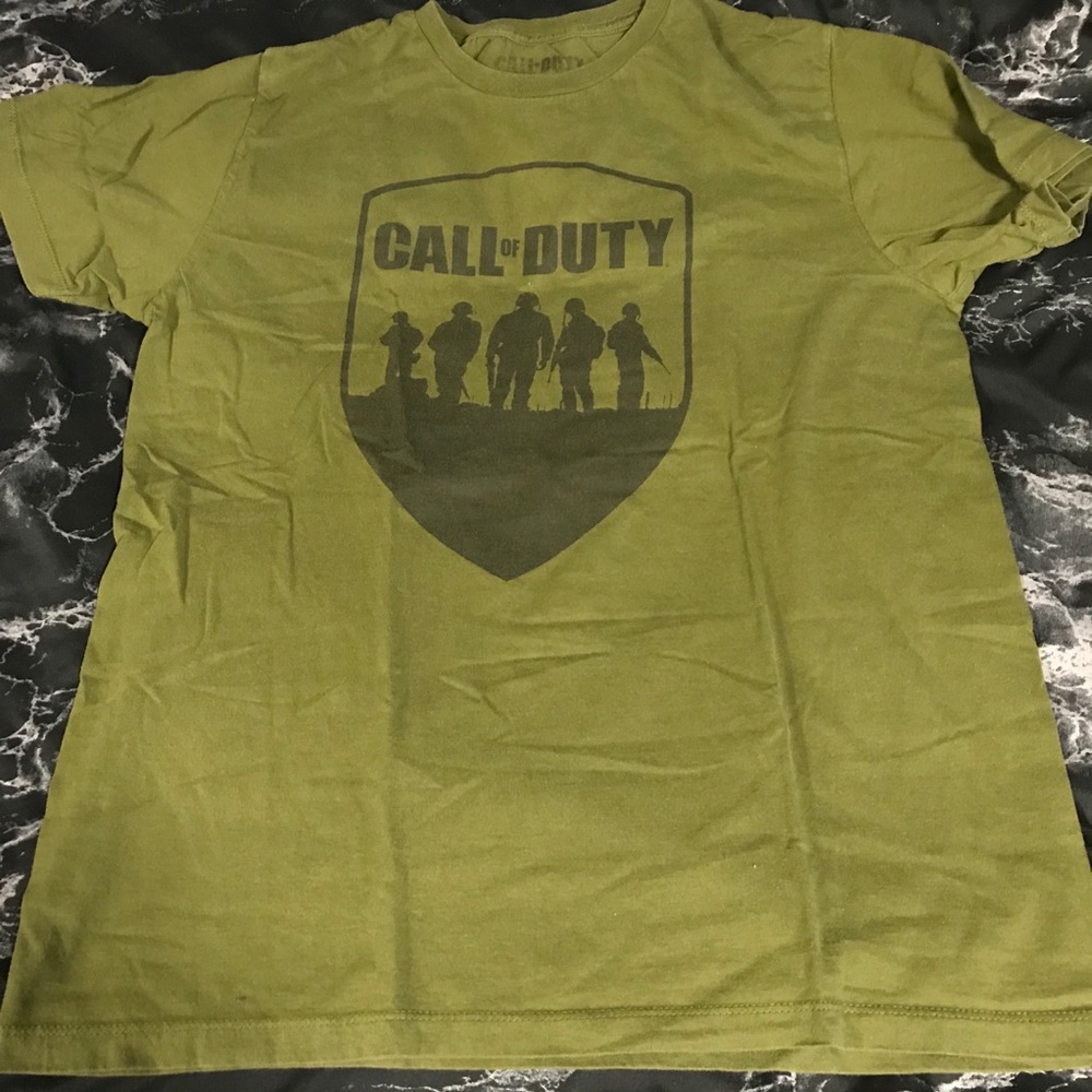 Call of Duty olive tshirt